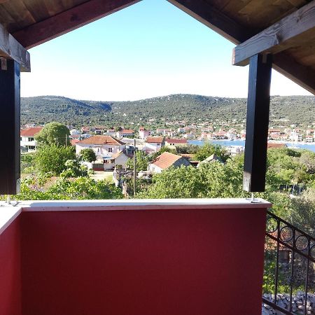 Guest House Maslina Vinišće Esterno foto