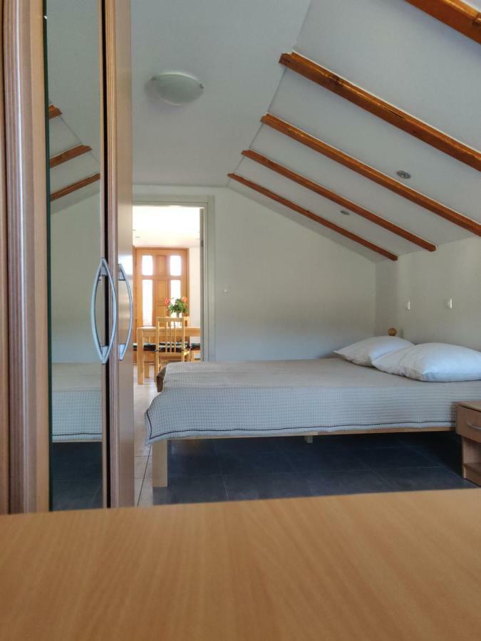 Guest House Maslina Vinišće Esterno foto