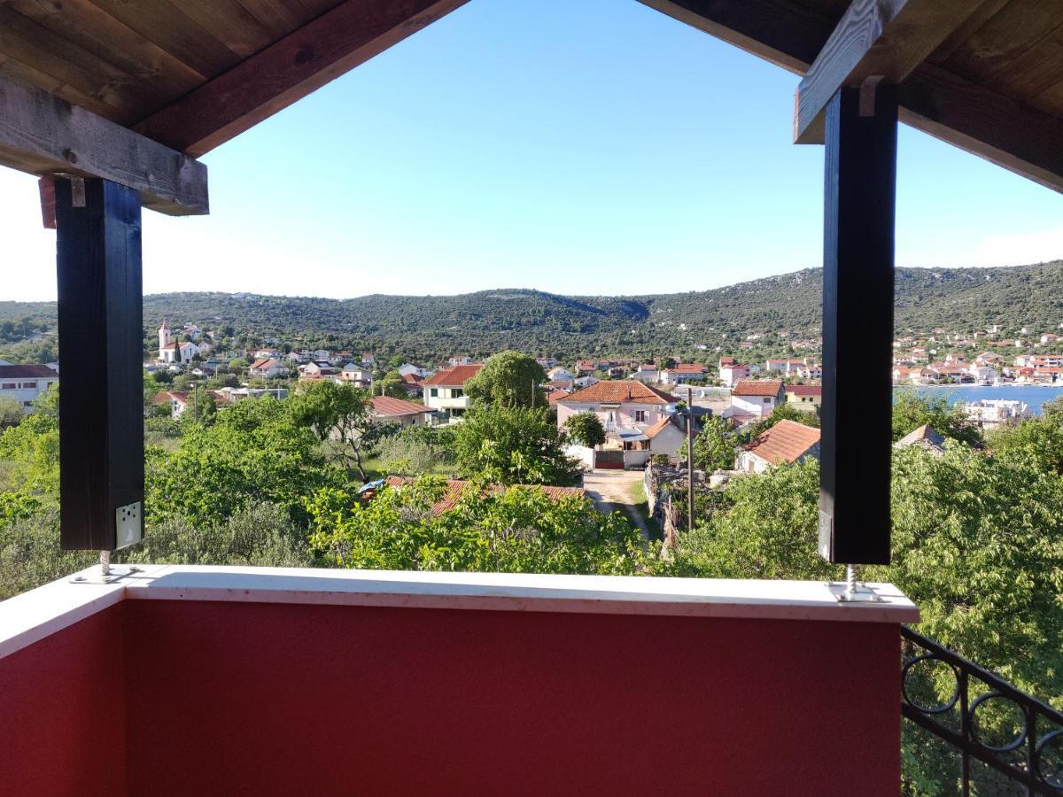 Guest House Maslina Vinišće Esterno foto