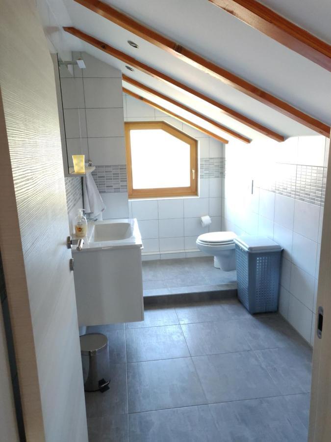 Guest House Maslina Vinišće Esterno foto